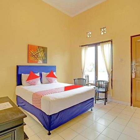 Oyo 3096 Hotel Dewi Warsiki Gilimanuk Ngoại thất bức ảnh