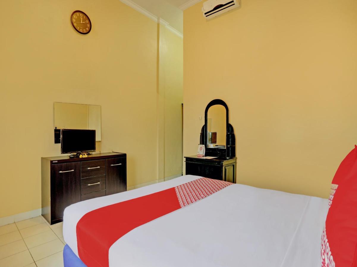 Oyo 3096 Hotel Dewi Warsiki Gilimanuk Ngoại thất bức ảnh